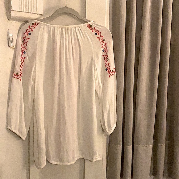 Denim Jeans & Casuals Embroidered 3/4 Sleeve Top - Picture 10 of 12